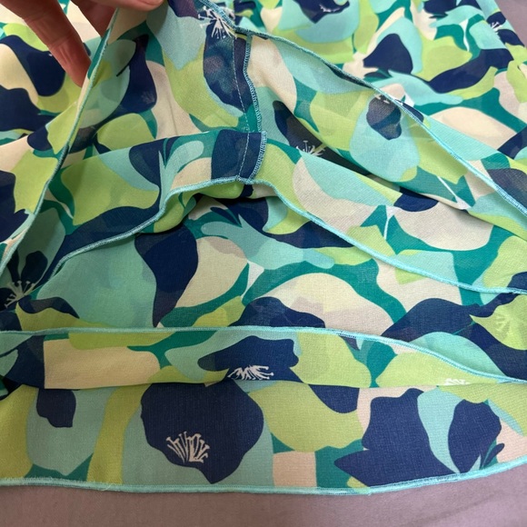 Cabi top women XS floral short sleeve lightweight trixie shirt blue & green - Picture 3 of 9